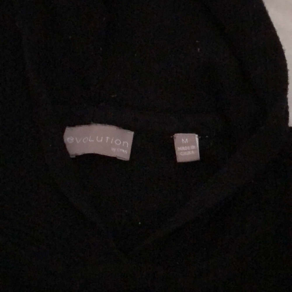 Workout pullover - Picture 3 of 3